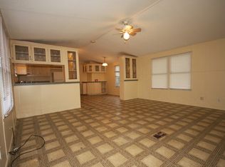 2306 Observation Dr TRLR E, San Antonio, TX 78227
