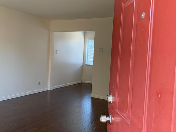 2nd image of 221 N Ellsworth Ave APT 2