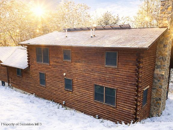 3rd image of 38 Cedar Rdg