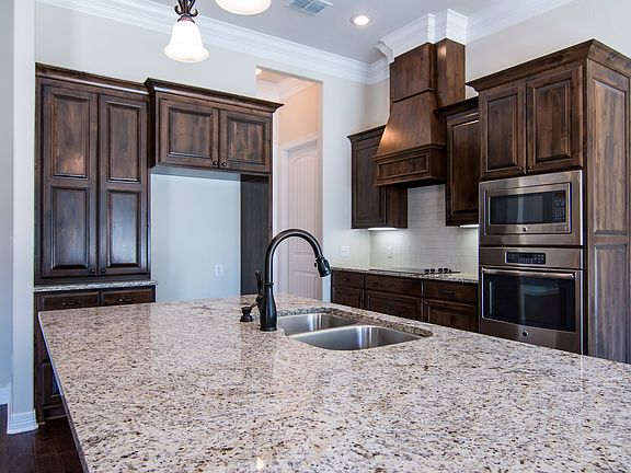 5th image of 120 Highland Blvd