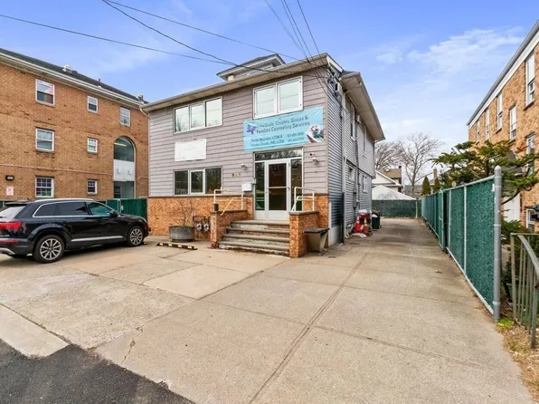 941 Forest Ave, Staten Island, NY 10310
