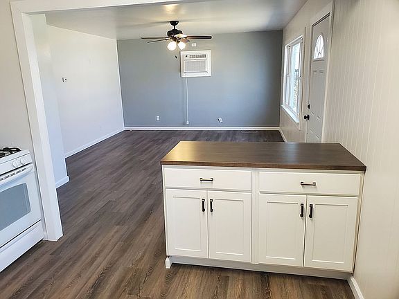 Kitchen and living room 