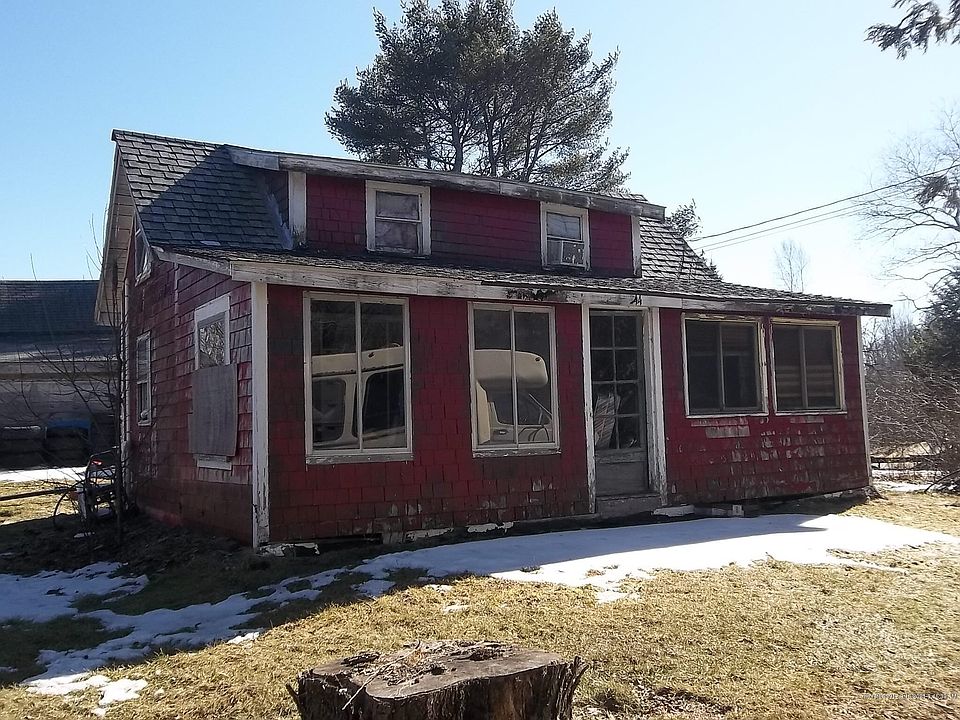 2nd image of 144 Rockland Rd