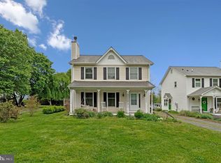 3 New Cut Rd, Round Hill, VA 20141