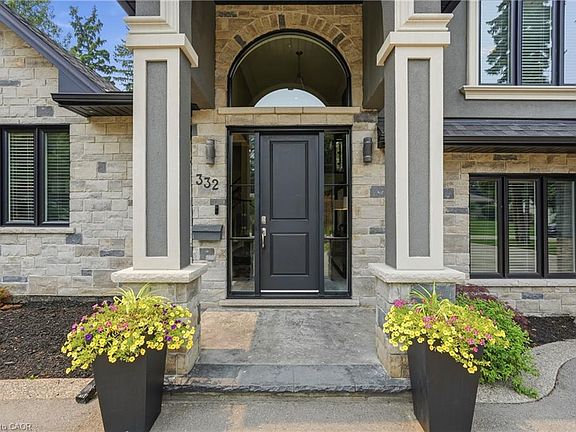 4th image of 332 Woodworth Dr W