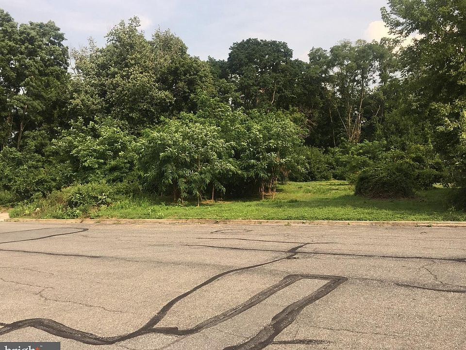 2nd image of 1406 Gregg Ave
