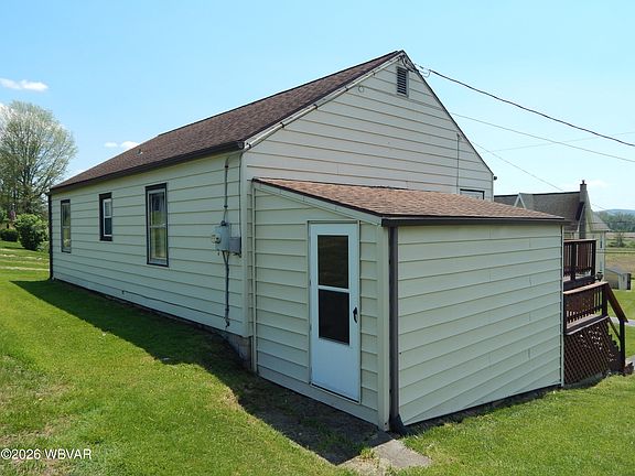 3rd image of 715 Village Rd
