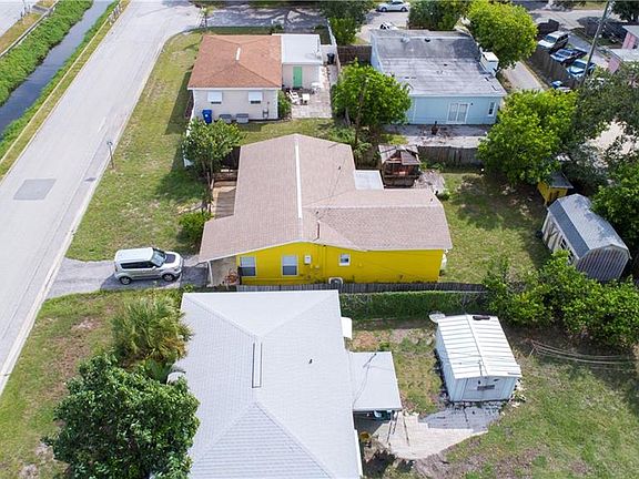 3rd image of 5420 Burlington Ave N