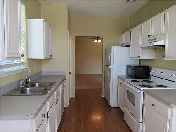 2nd image of 6405 Stonewater Bend Trl