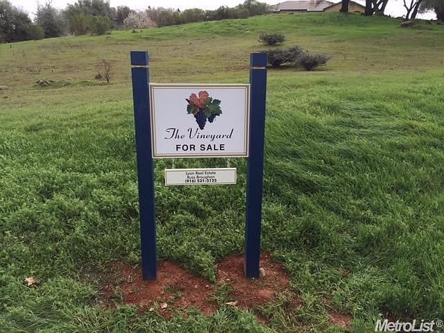 1st image of 02560 Vineyard Dr