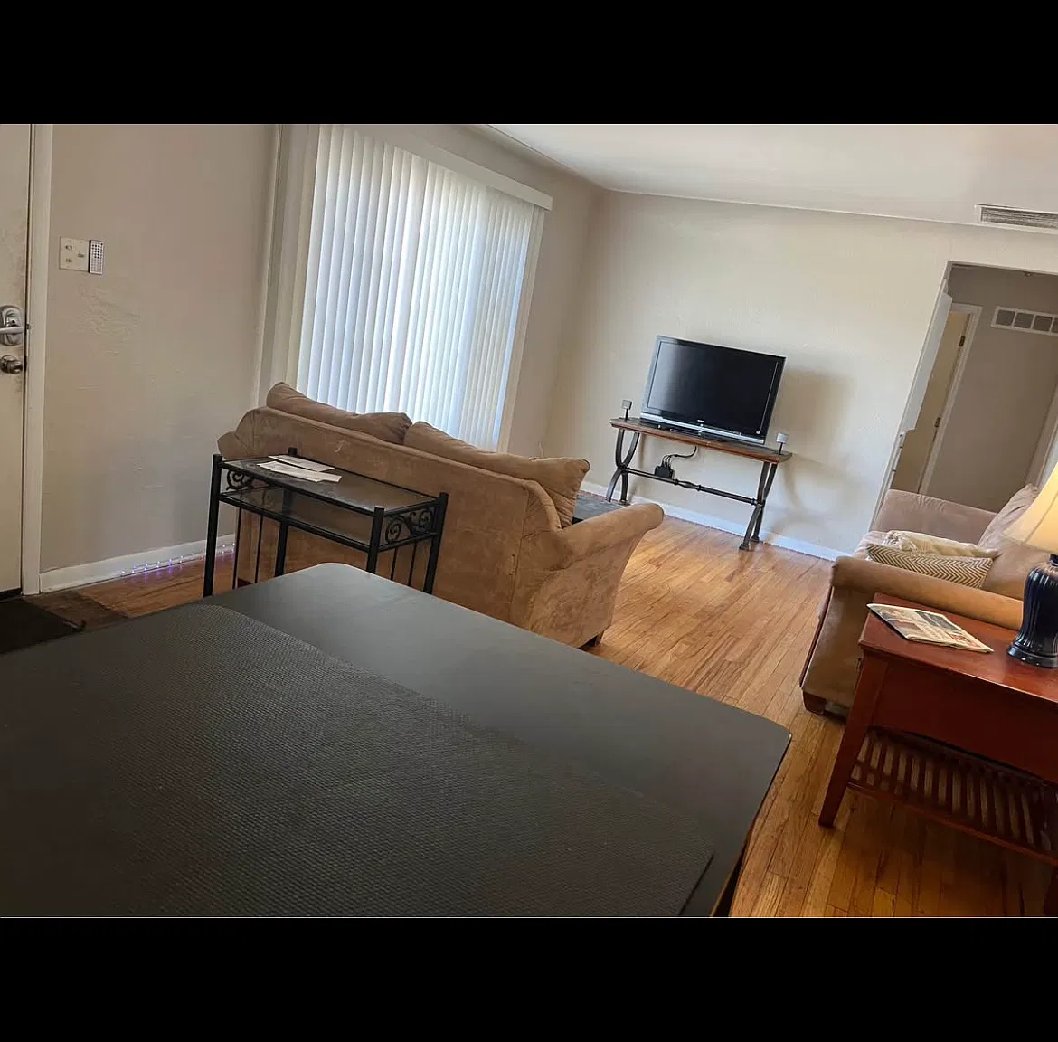 6 bed, 2042 sqft, $850 — Photo 4