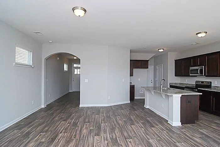 421 Hosea Ct — Photo 9