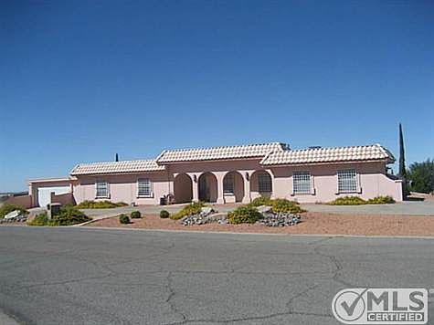1st image of 323 Amelia Dr