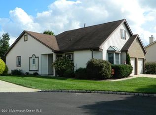 48 Leeds Ln, Monroe Township, NJ 08831
