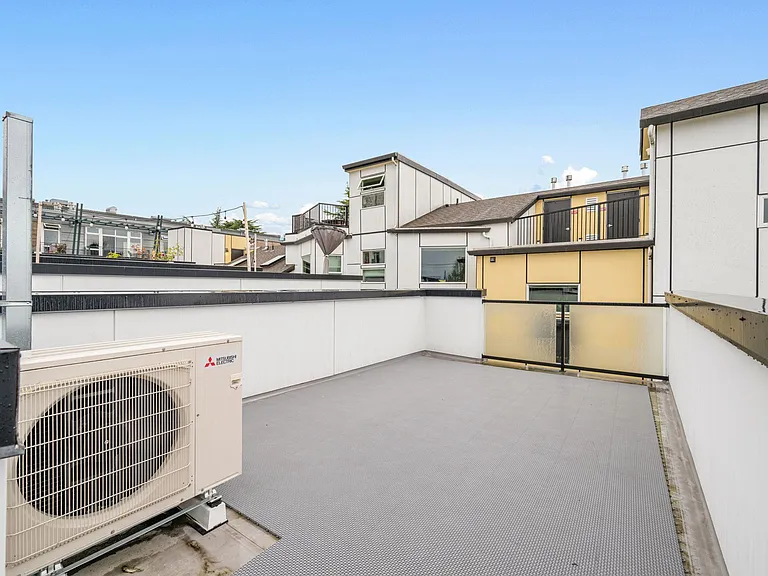 Rooftop deck
