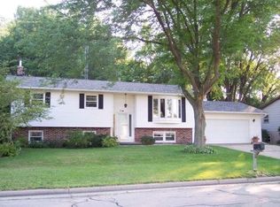 714 N Water St, Watertown, WI 53098