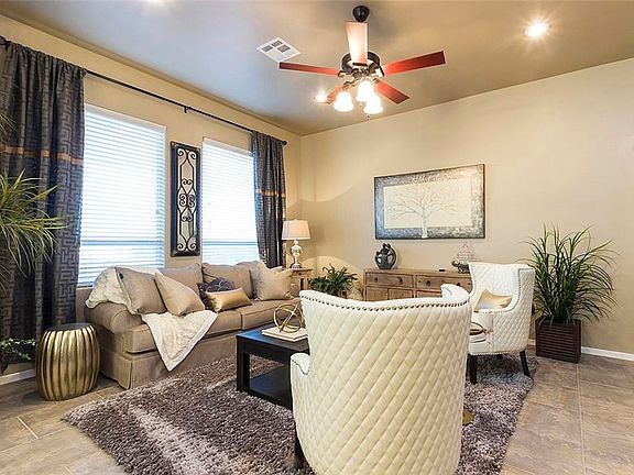 4th image of 12377 Knightsbridge Dr