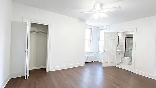110 Grant Ave Photo 1
