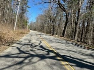 1 E Brookfield Rd, New Braintree, MA 01531