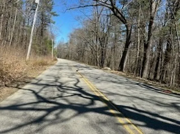 1 E Brookfield Rd, New Braintree, MA 01531