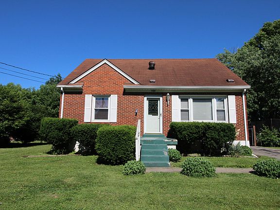 3rd image of 7807 Poinsettia Dr
