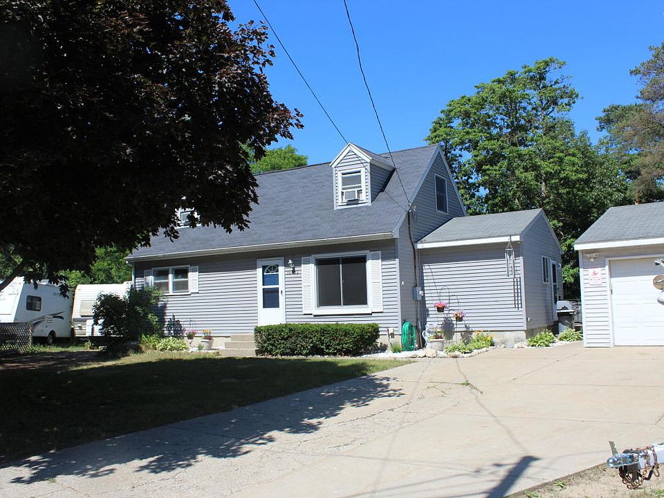 1st image of 10885 Deerwood Ct SE