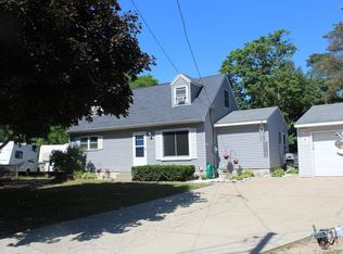10885 Deerwood Ct SE, Lowell, MI 49331