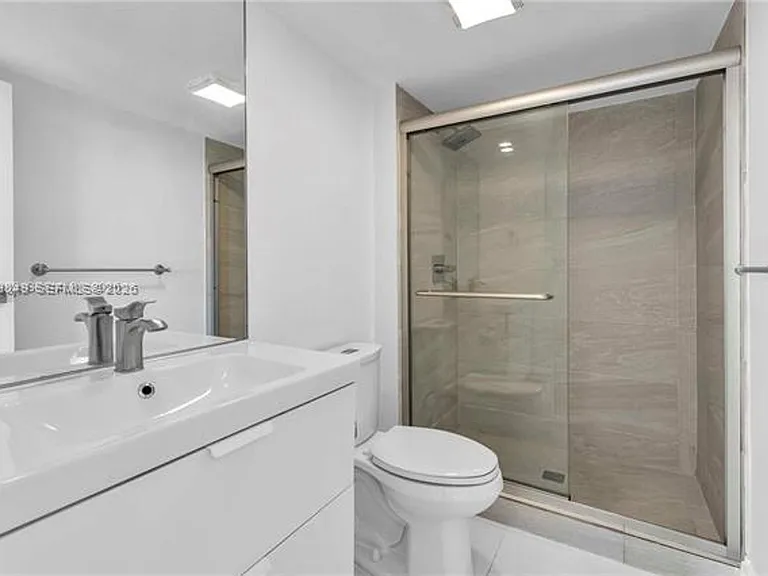 100 Bayview Dr #508 — Photo 18