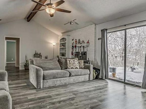 4th image of 2621 Northwood Ln