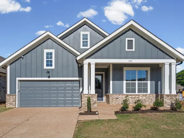 325 Kemrock Dr W, Cordova, TN 38018