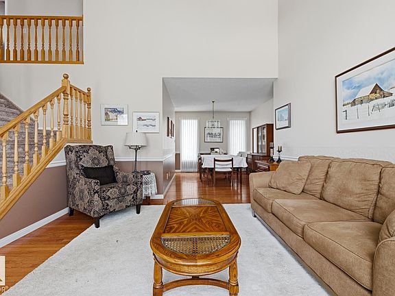 4th image of 368 Ormsby Rd W