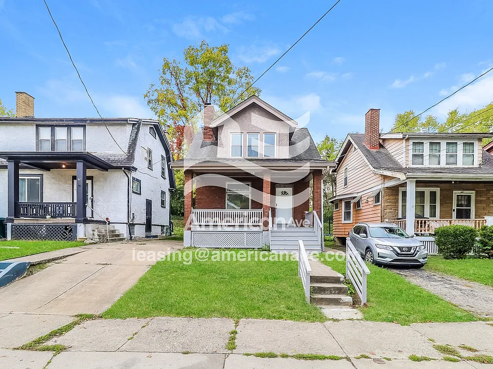 11 Glenwood Ave