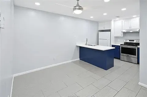 2 bed, 1.5 bath, 1100 sqft, $1,300 — Photo 4
