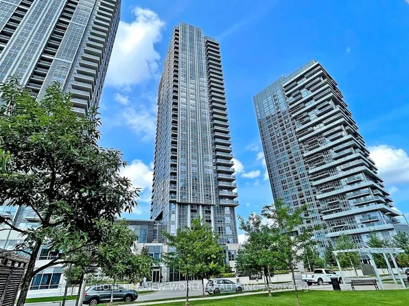 255 Village Green Sq #1305, Toronto, ON M1S 0L7