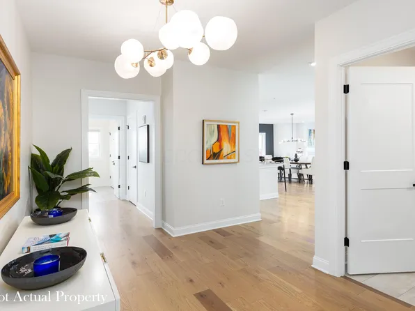 5177 Highpointe Lakes Dr #9301, Westerville, OH 43081