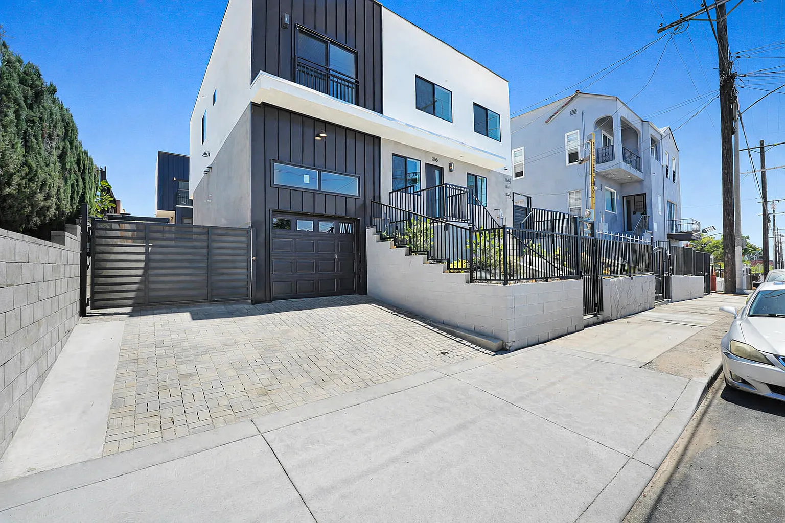 4 bed, 1300 sqft, $3,500 — Photo 1