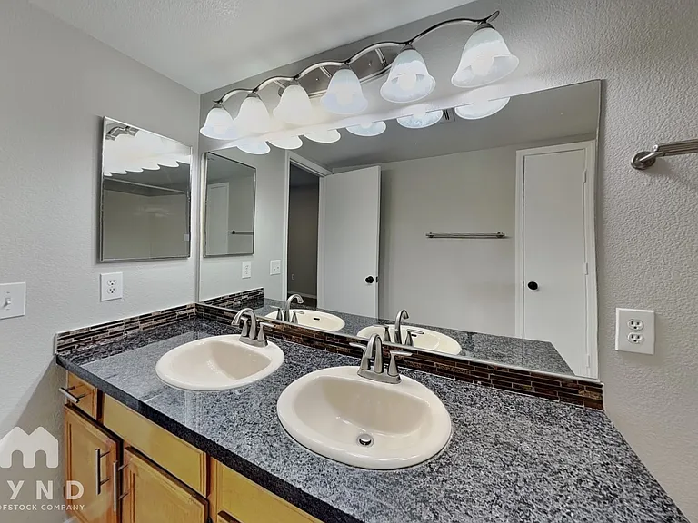 45 Maleena Mesa St #725 — Photo 7