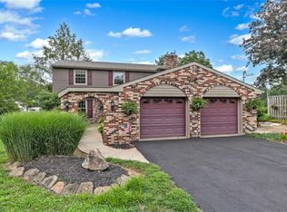 5812 Torrance Dr, Export, PA 15632