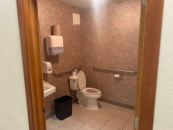 4th image of 3712 Tower Ave Suite C