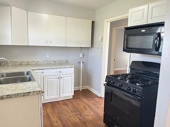 4th image of 179 Gayle Ave