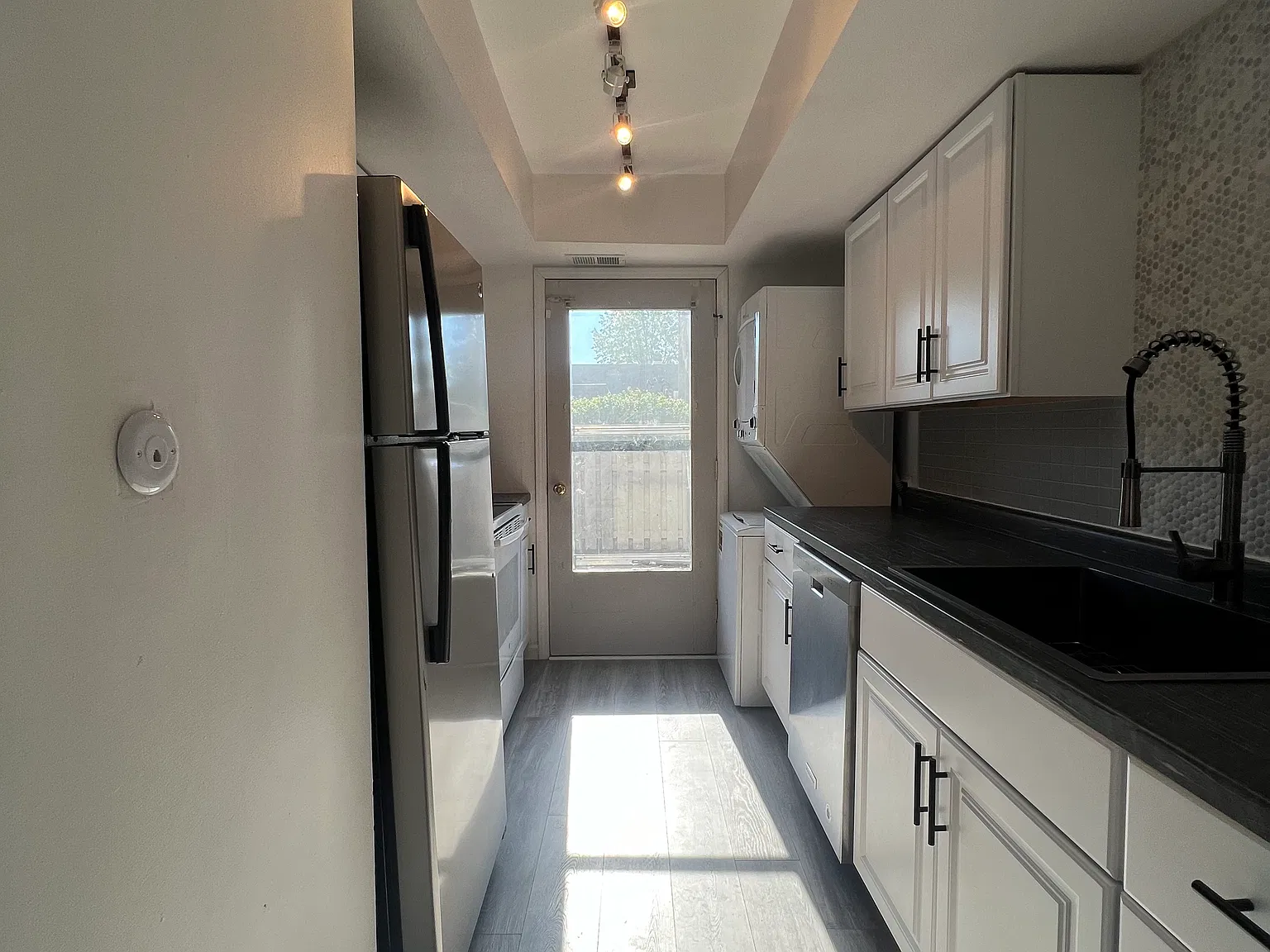 7376 Country Brook Dr — Photo 1