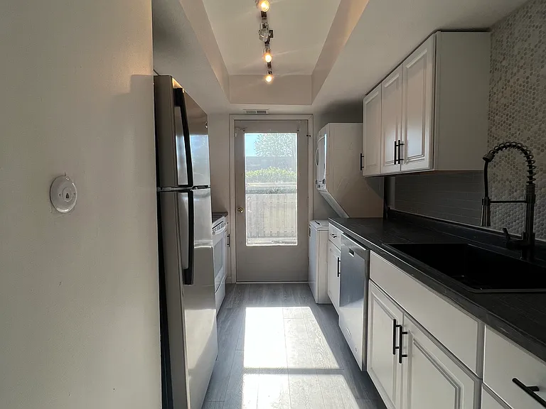 7376 Country Brook Dr #7376 — Photo 1