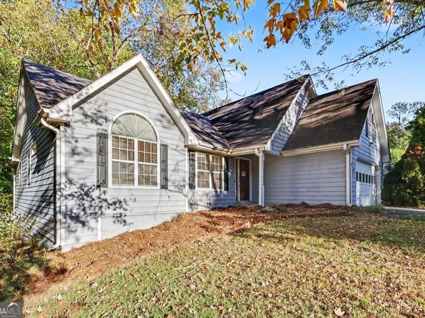 2705 Trotters Pointe Dr, Snellville, GA 30039