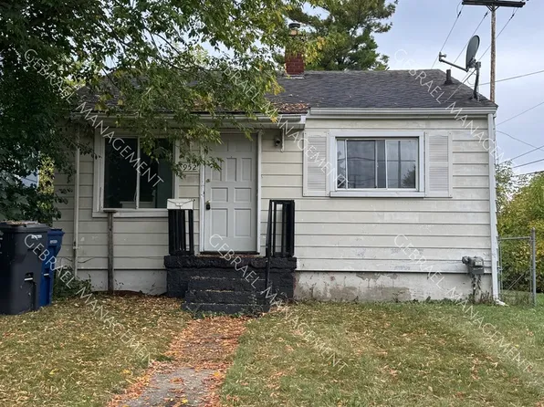 952 Salisbury Ave, Flint, MI 48532