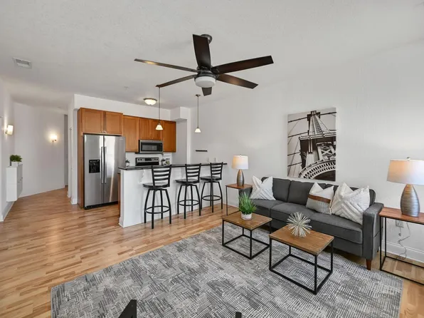 606 W Wisconsin AVENUE #303, Milwaukee, WI 53203