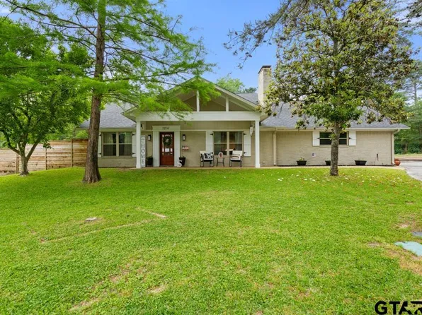 1214 Hilltop Run, Lindale, TX 75771
