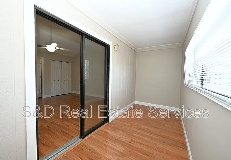 349 Market Sq E — Photo 25