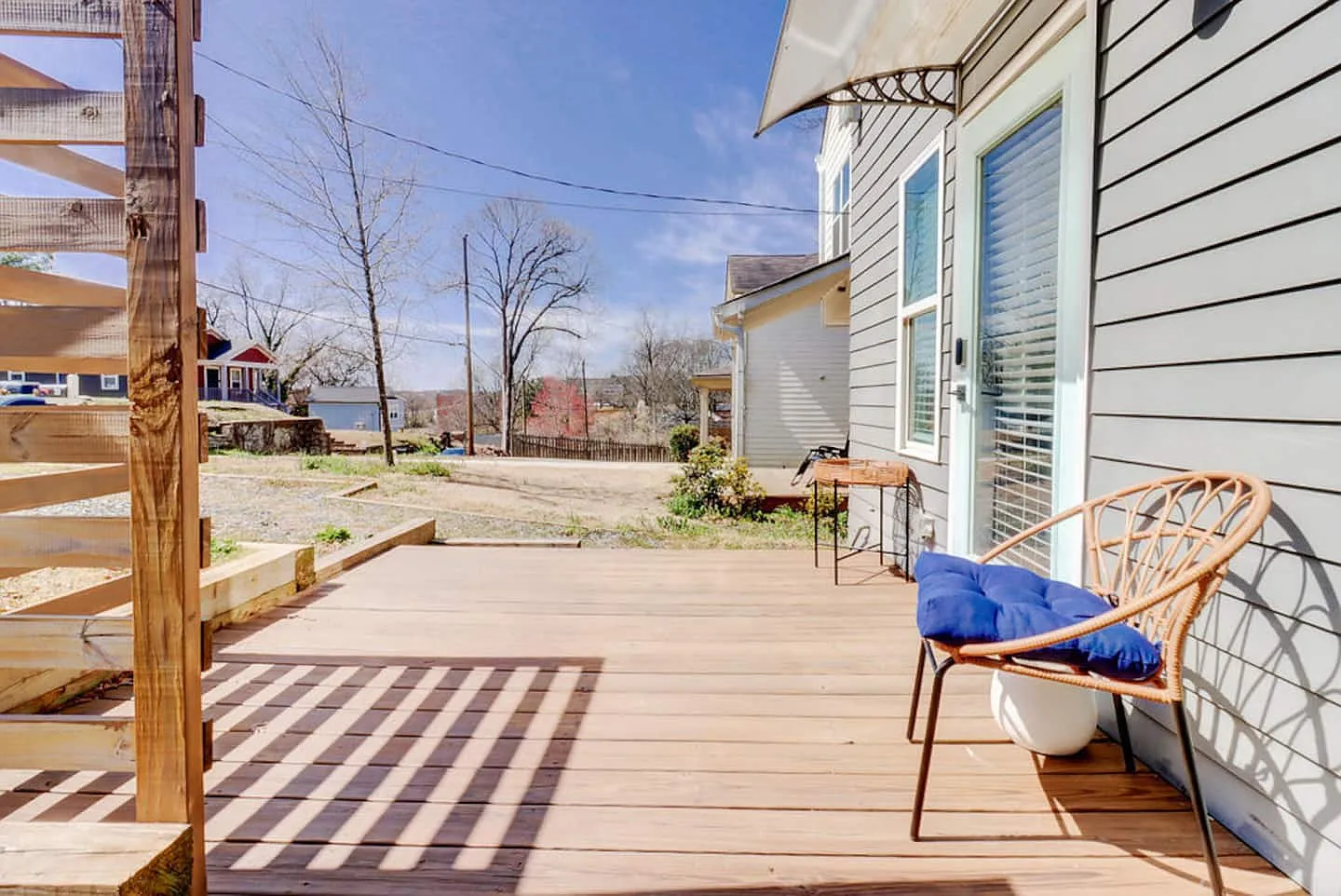 2 bed, 800 sqft, $2,100 — Photo 1