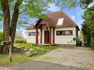 302 Ferry Rd, Old Lyme, CT 06371