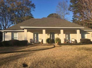 1454 Tracewood Dr, Jackson, MS 39211